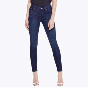 Mother High Waisted Looker Jeans in Clean Sweep, size 26